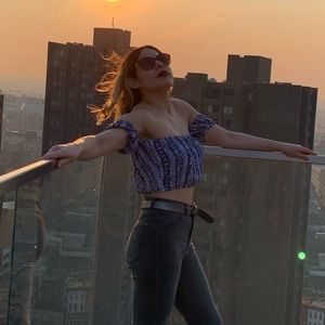 Meet your Posher, Valeria